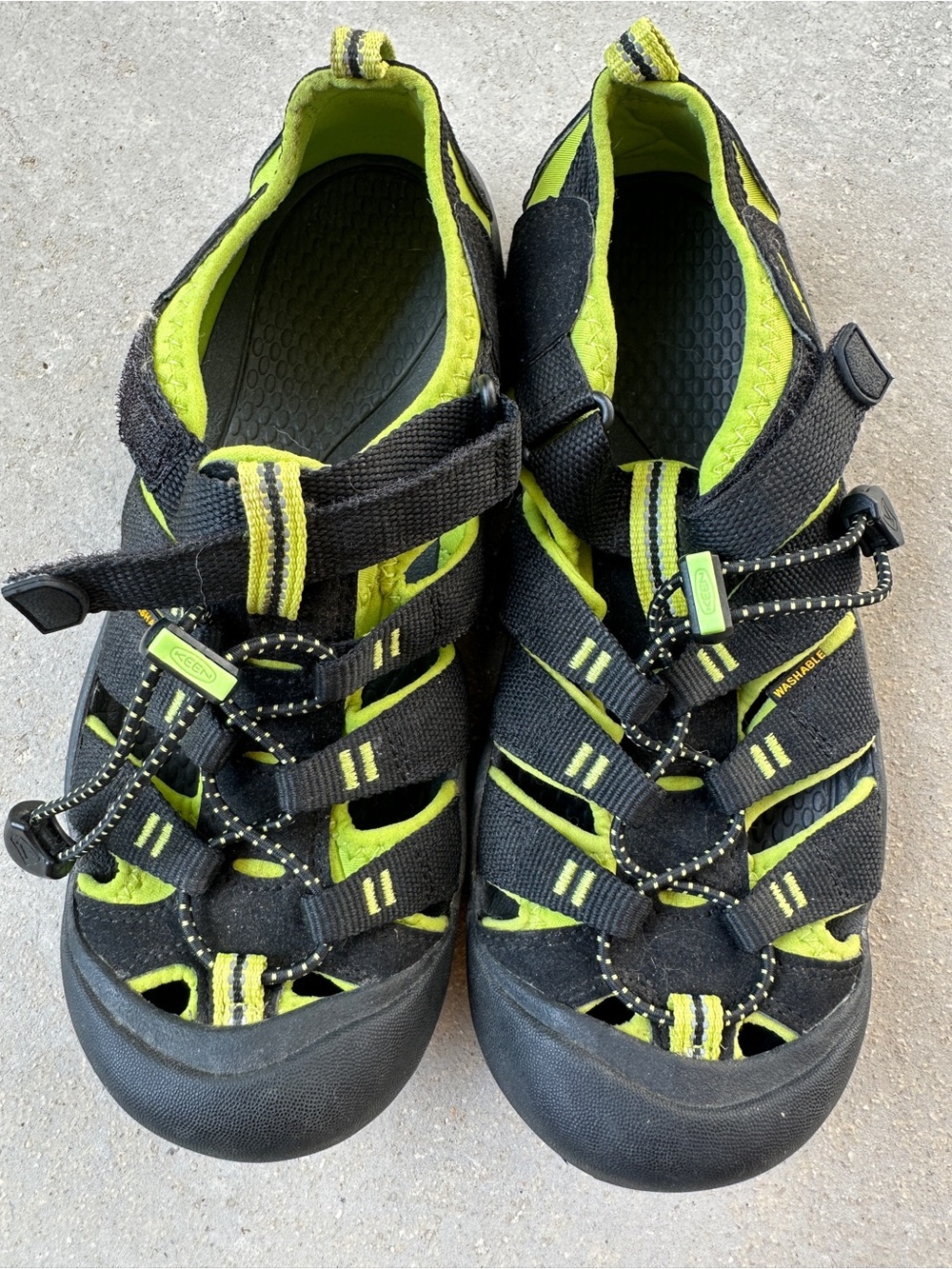 KEEN Newport H2 Water Sandals Black Lime Green Youth 6 / Women 7.5
